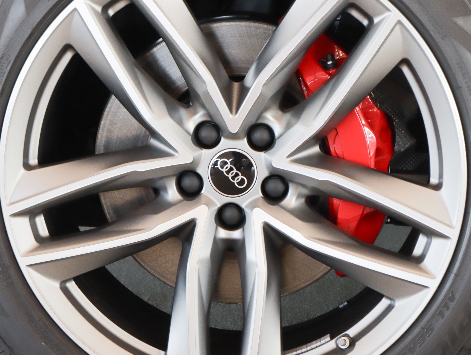 New 2026 Audi Q7 3.0T Prestige image 7