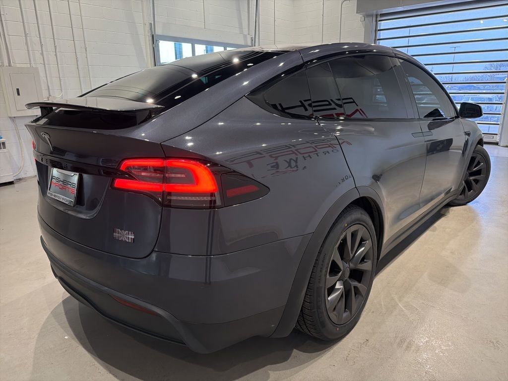 Used 2022 Tesla Model X Plaid image 4