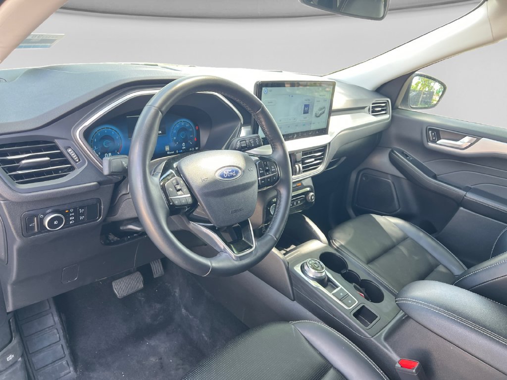 Used 2025 Ford Escape Platinum AWD/4WD image 19