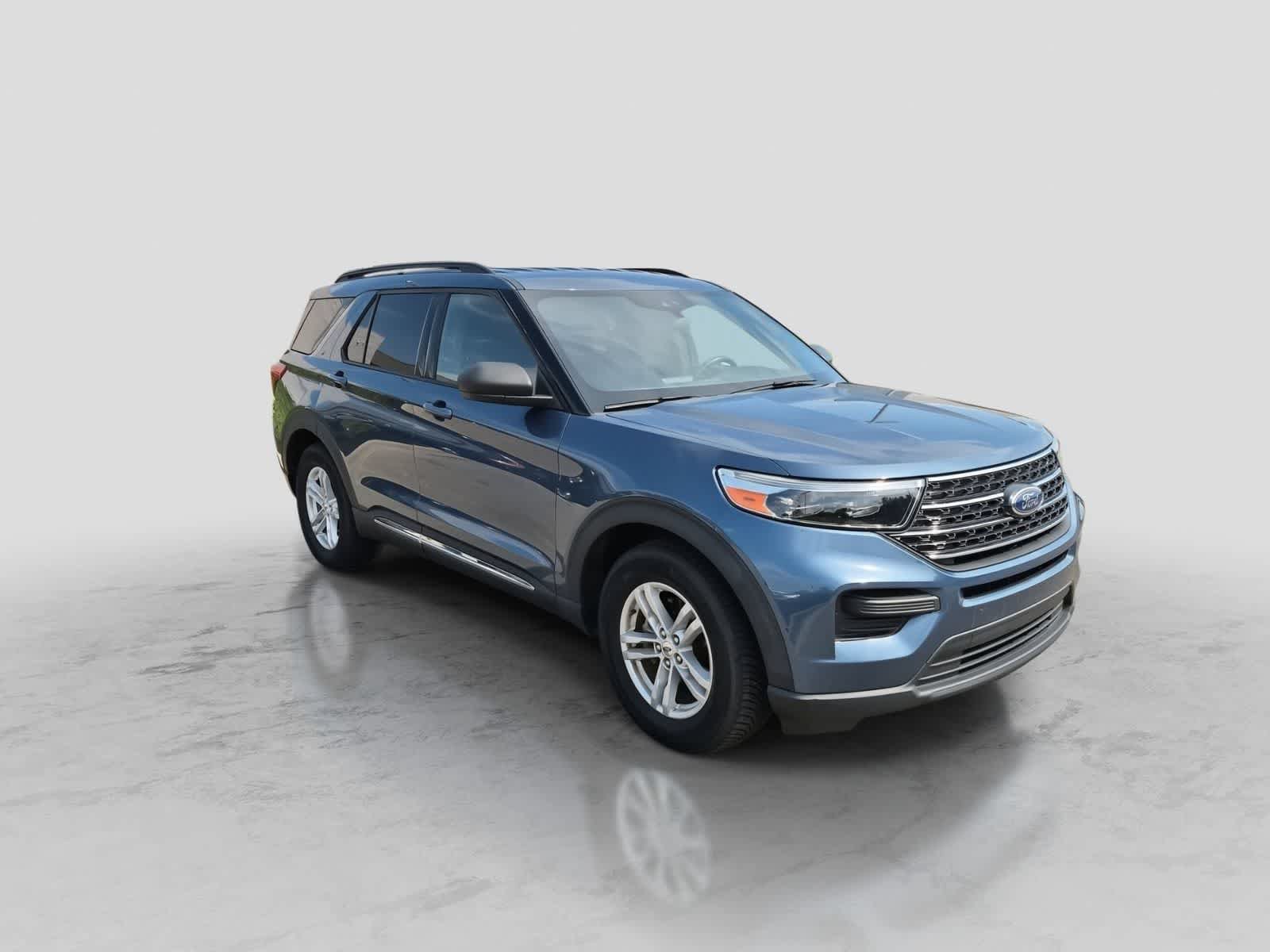 Used 2020 Ford Explorer XLT RWD image 2