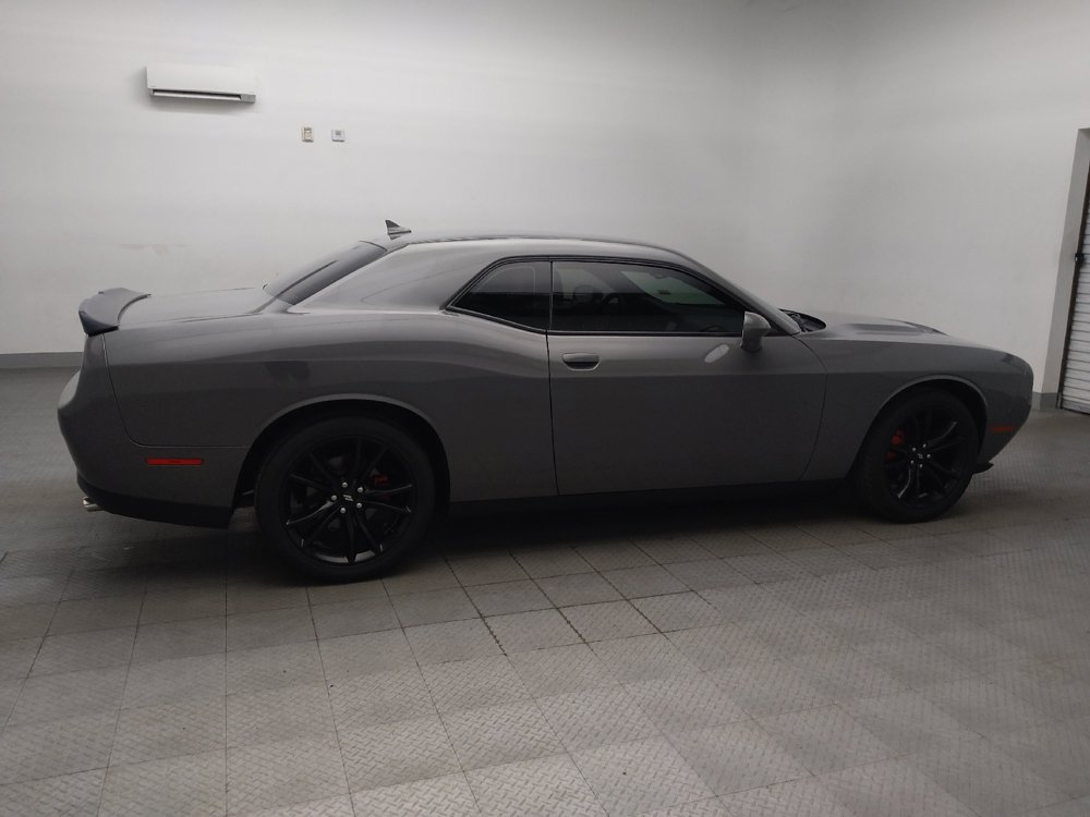 Used 2018 Dodge Challenger SXT w/ Blacktop Package RWD image 10