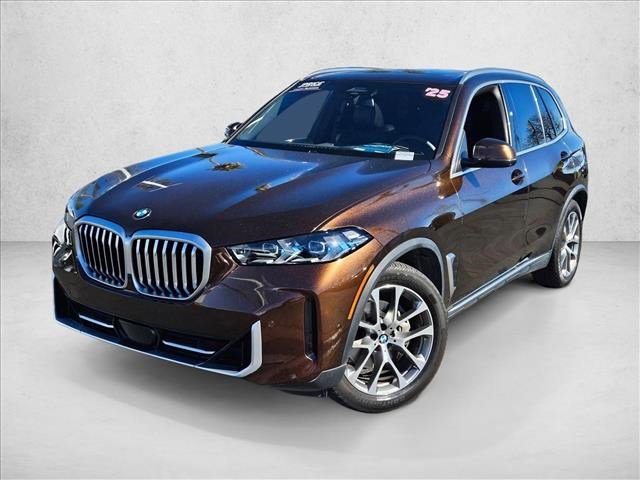 Used 2025 BMW X5 xDrive40i w/ Parking Assistance Package image 1