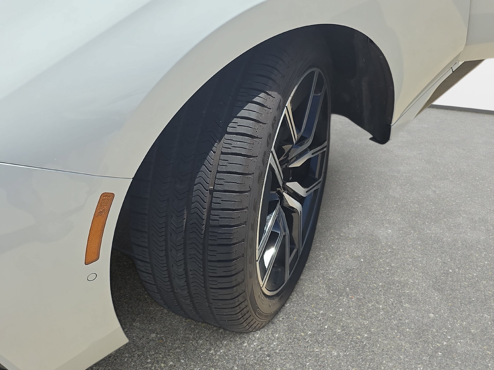 Used 2025 BMW 740i RWD image 31
