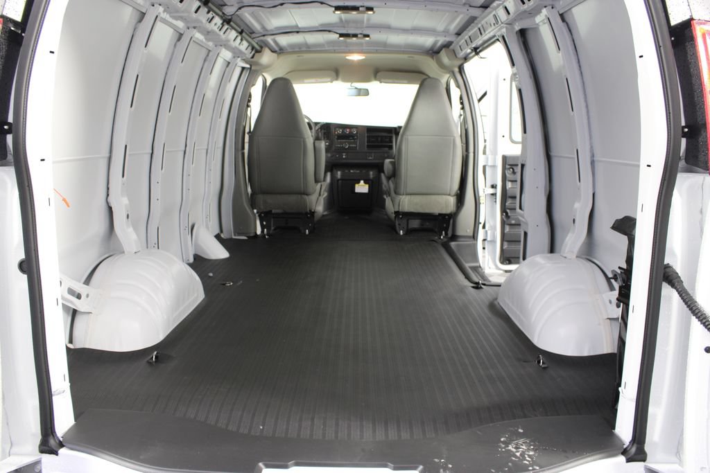 New 2026 Chevrolet Express 2500 RWD image 13