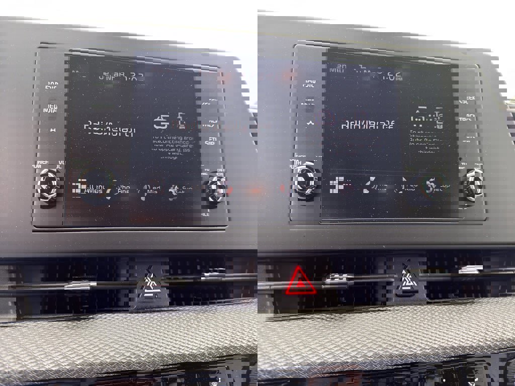 Used 2024 Kia Sportage LX image 19