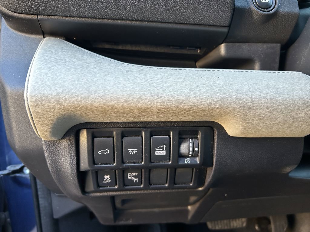 Used 2021 Subaru Ascent Limited w/ Technology Package image 5