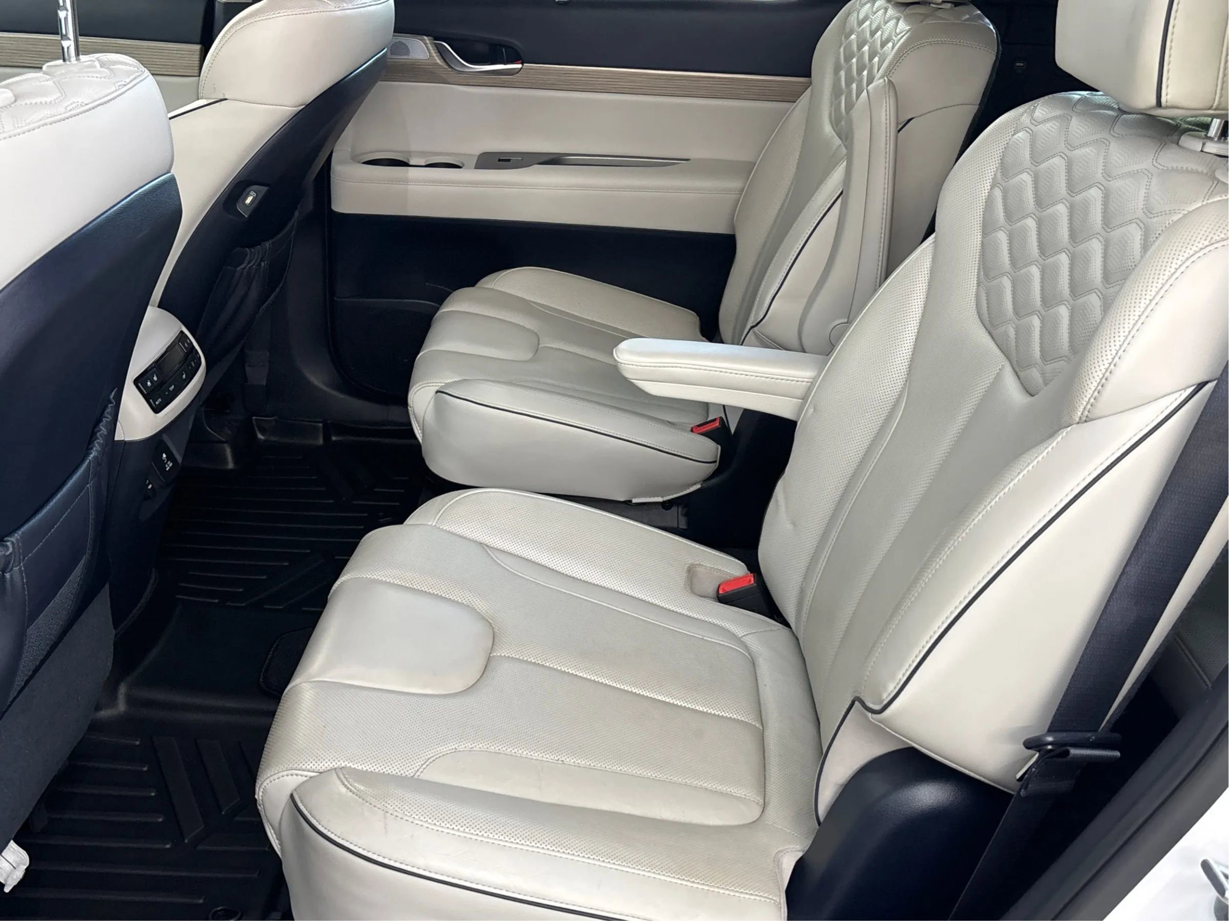 Used 2021 Hyundai Palisade Limited AWD/4WD image 14