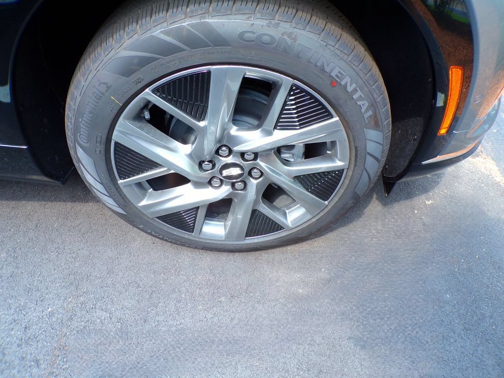 New 2027 Cadillac Optiq Luxury AWD/4WD image 10