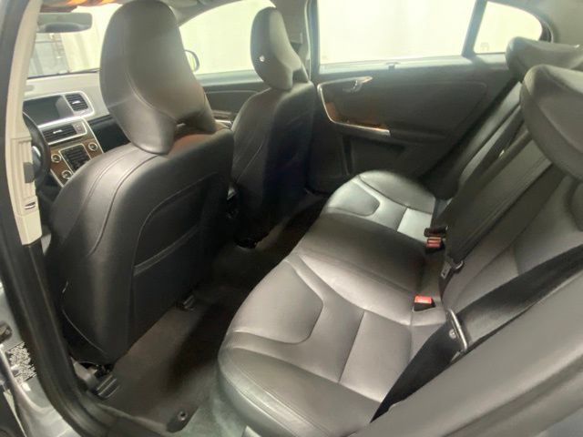 Used 2016 Volvo S60 T5 Inscription Platinum w/ Climate Package AWD/4WD image 13