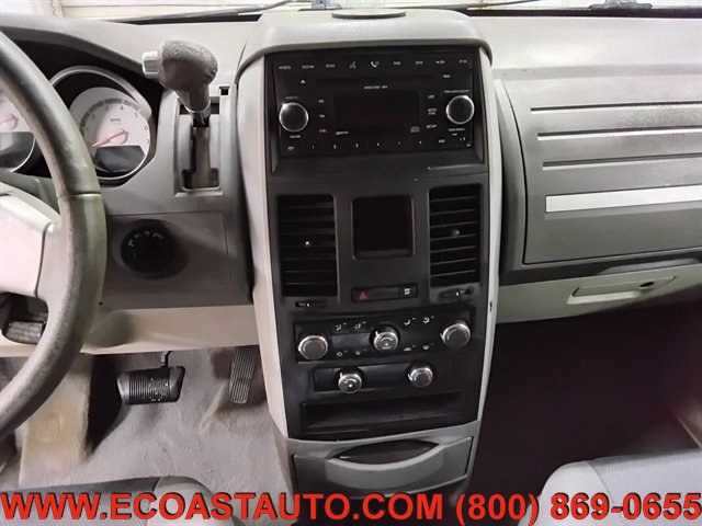 Used 2008 Dodge Grand Caravan SXT w/ Family Value Group FWD image 12