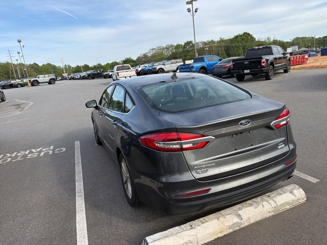 Used 2020 Ford Fusion SE image 4