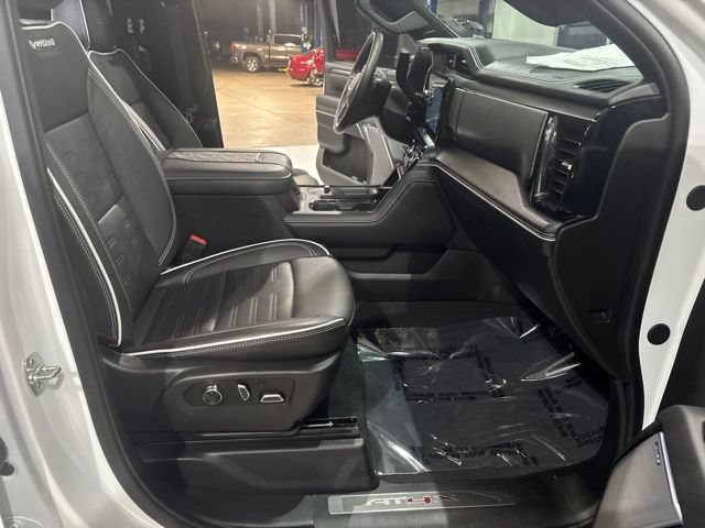 Used 2025 GMC Sierra 2500 AT4X w/ AT4X AEV Edition AWD/4WD image 41