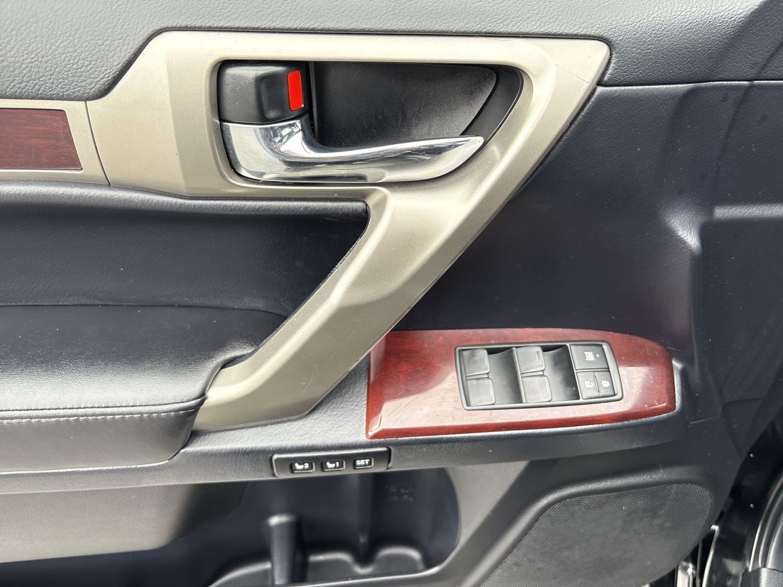 Used 2018 Lexus GX 460 Premium w/ Premium Package AWD/4WD image 15