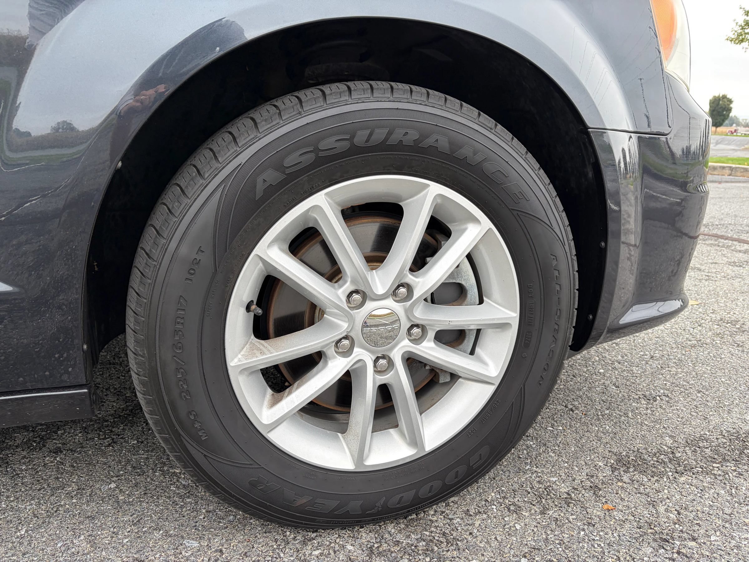 Used 2013 Dodge Grand Caravan SXT w/ Rear Park Assist Pkg FWD image 39