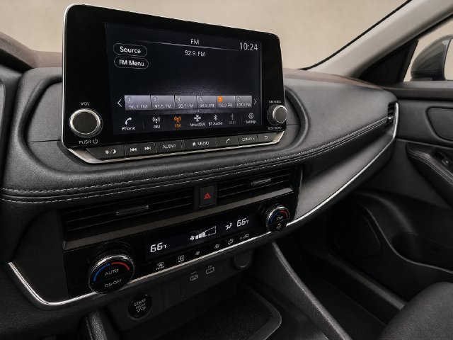 Used 2026 Nissan Rogue SV FWD image 16