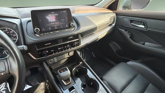 Used 2023 Nissan Rogue SV w/ SV Premium B Package FWD image 26