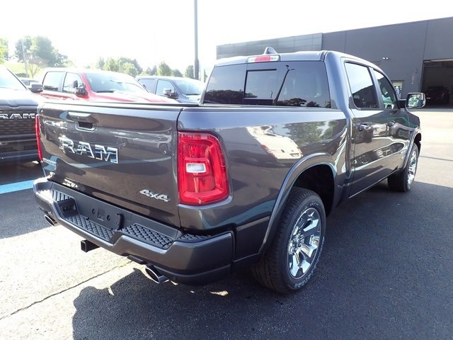 New 2026 RAM 1500 4x4 Crew Cab image 6