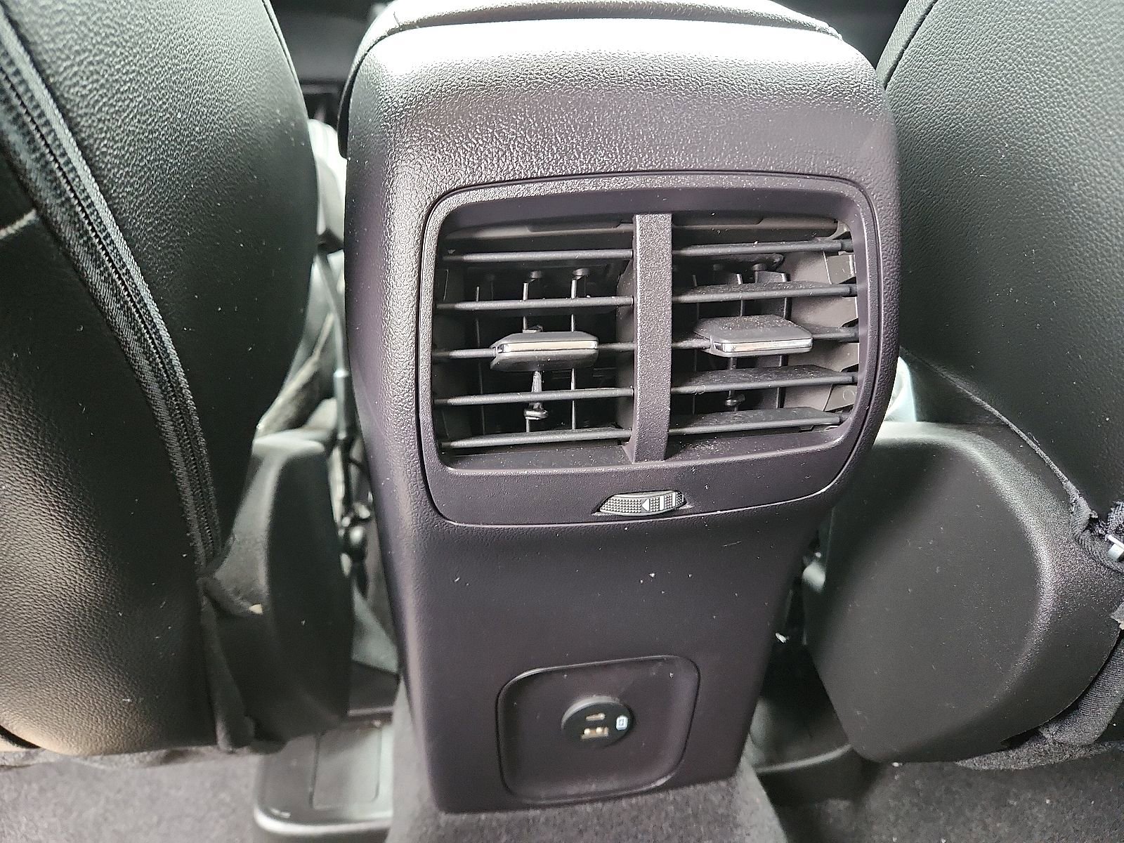 Used 2022 Ford Escape SEL FWD image 11