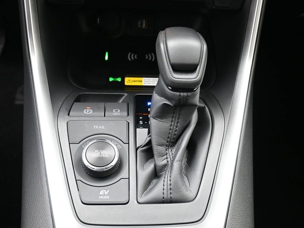 Certified 2025 Toyota RAV4 XLE image 28