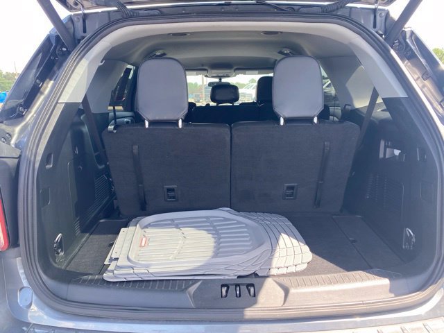 Used 2023 Ford Explorer XLT w/ Equipment Group 202A AWD/4WD image 35