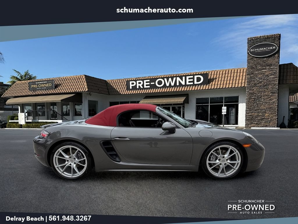 Used 2017 Porsche 718 Boxster RWD image 16