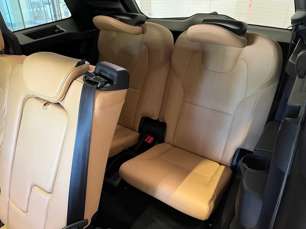 Used 2019 Volvo XC90 T6 Momentum w/ Protection Package AWD/4WD image 28
