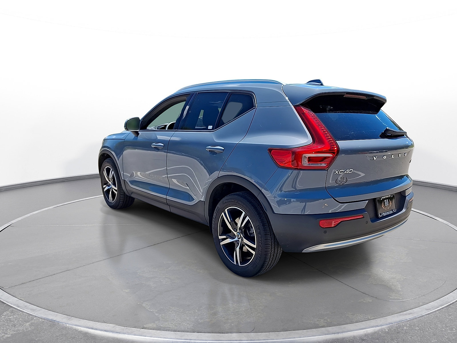 Used 2023 Volvo XC40 B5 Core AWD/4WD image 6
