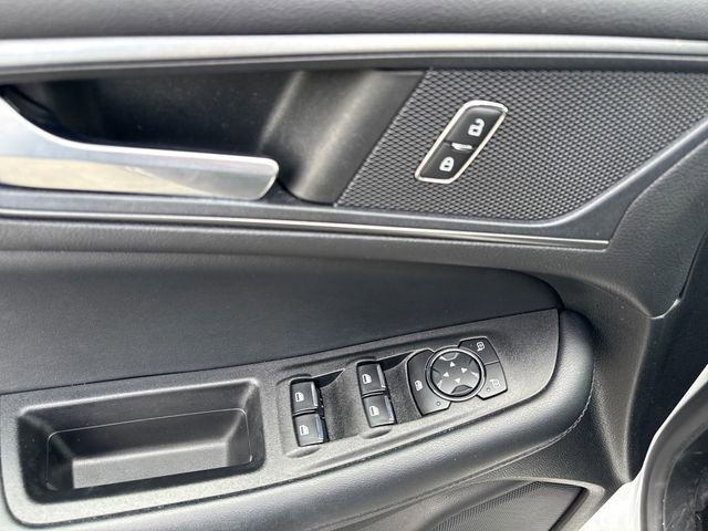 Used 2022 Ford Edge SE AWD/4WD image 16