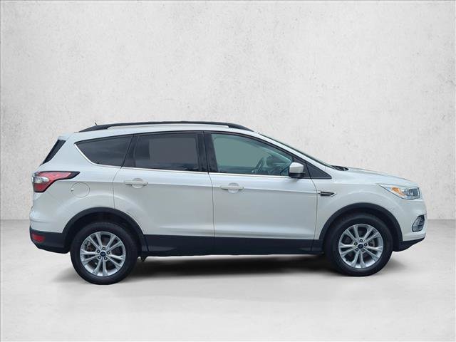 Used 2017 Ford Escape SE w/ SE Leather Comfort Package FWD image 4