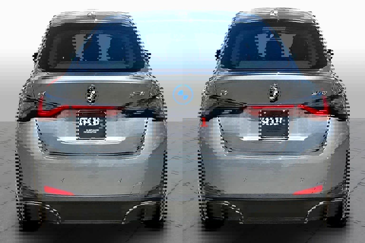 Used 2025 BMW i4 xDrive40i image 4