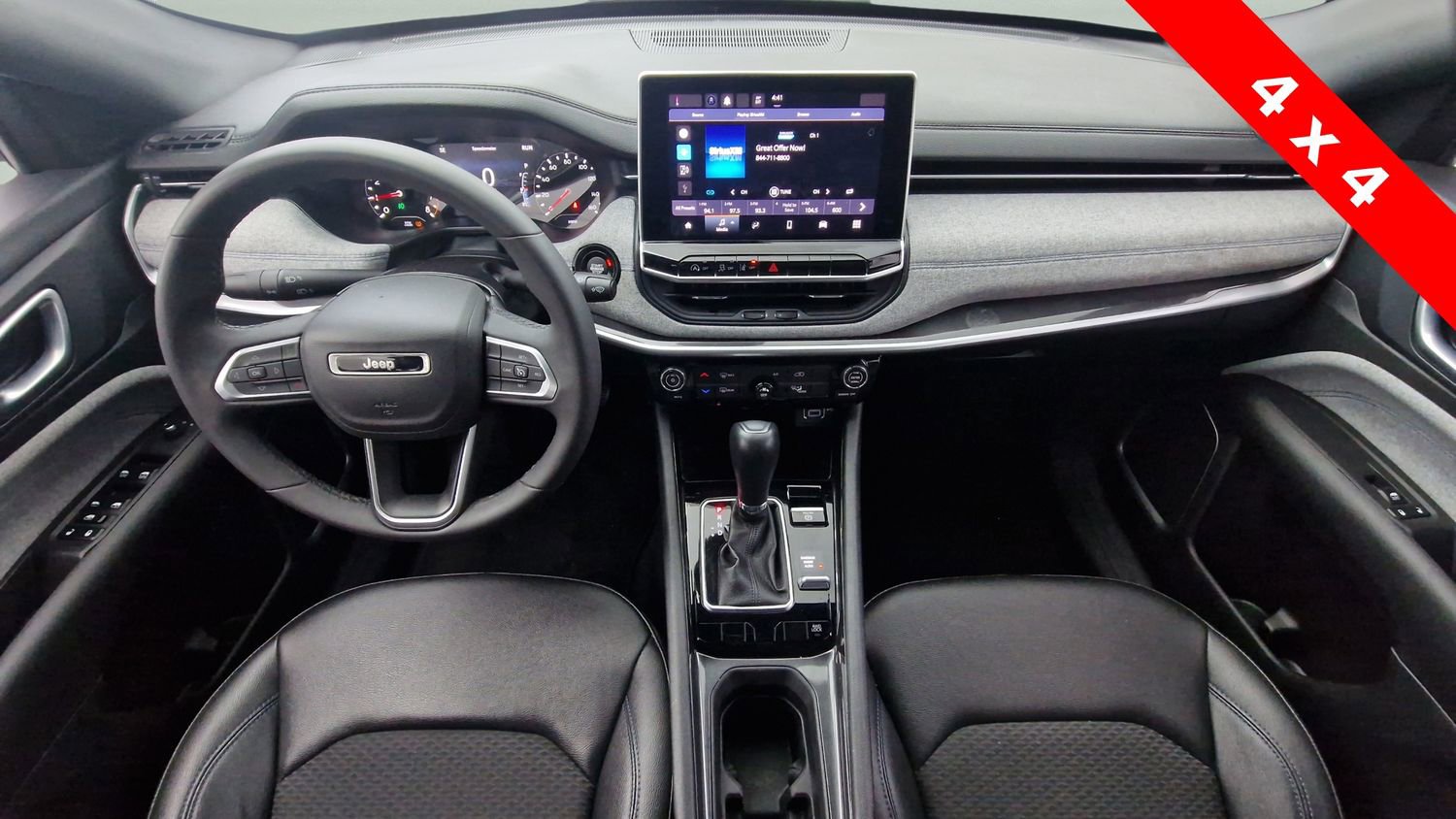 Used 2024 Jeep Compass Latitude image 9