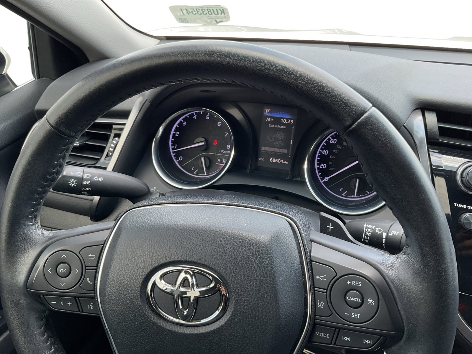 Used 2019 Toyota Camry SE FWD image 12