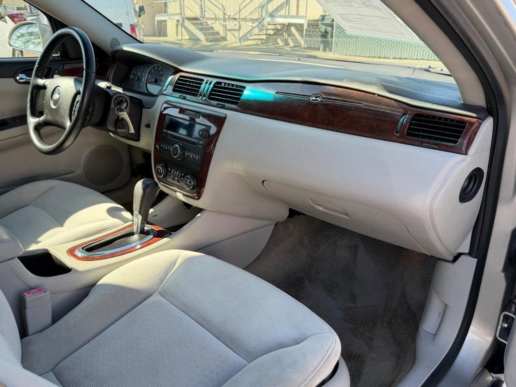 Used 2007 Chevrolet Impala LT w/ Preferred Equipment Group image 20