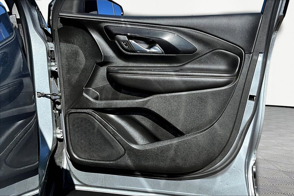 Used 2023 GMC Terrain AT4 image 19