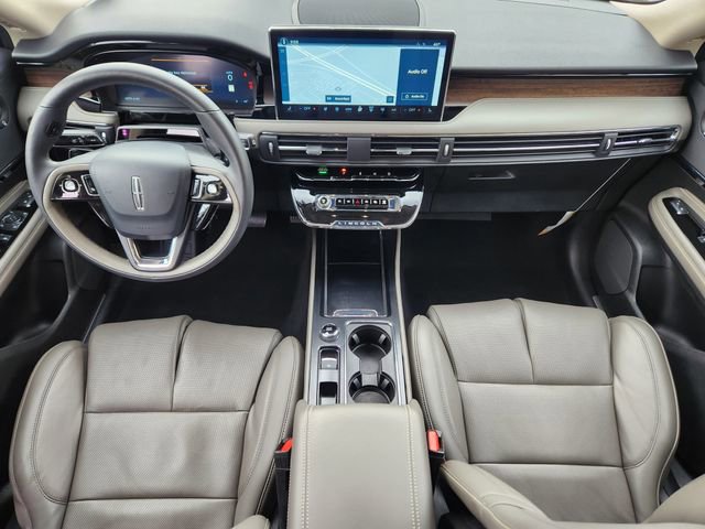 New 2025 Lincoln Corsair Reserve w/ Equipment Group 202A image 11