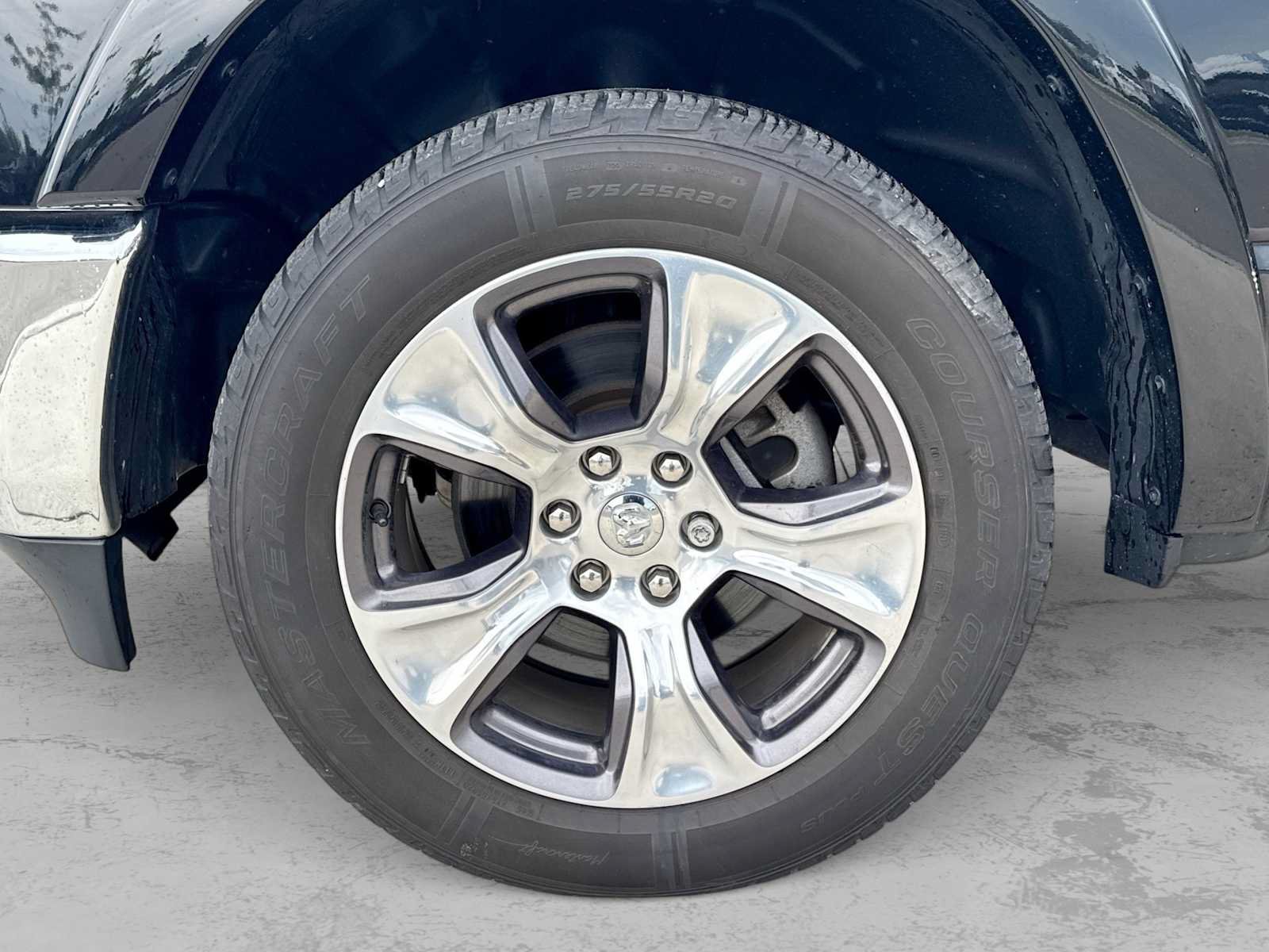 Used 2019 RAM 1500 Laramie AWD/4WD image 13