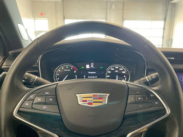 Certified 2023 Cadillac XT5 Premium Luxury FWD image 17