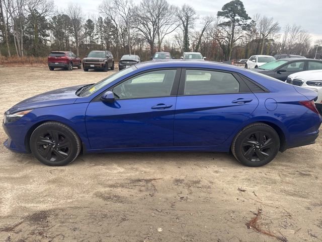 Used 2022 Hyundai Elantra SEL w/ Convenience Package image 5