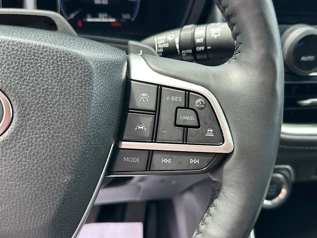 Certified 2025 Toyota Grand Highlander AWD image 24