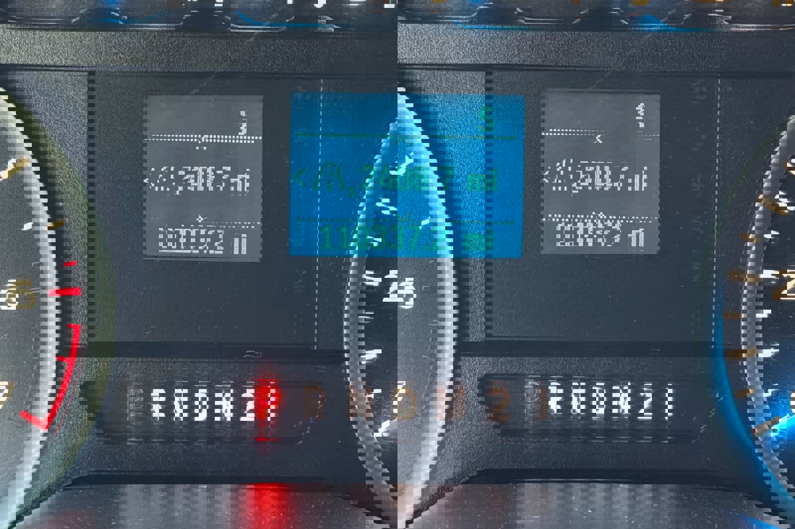 Used 2015 Ford F150 XLT image 24