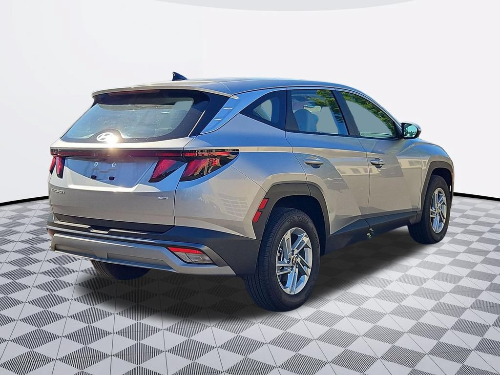 Used 2025 Hyundai Tucson SE AWD/4WD image 6