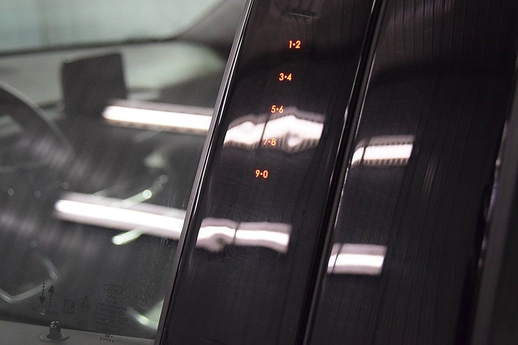 Used 2023 Ford Explorer King Ranch w/ Technology Package image 15