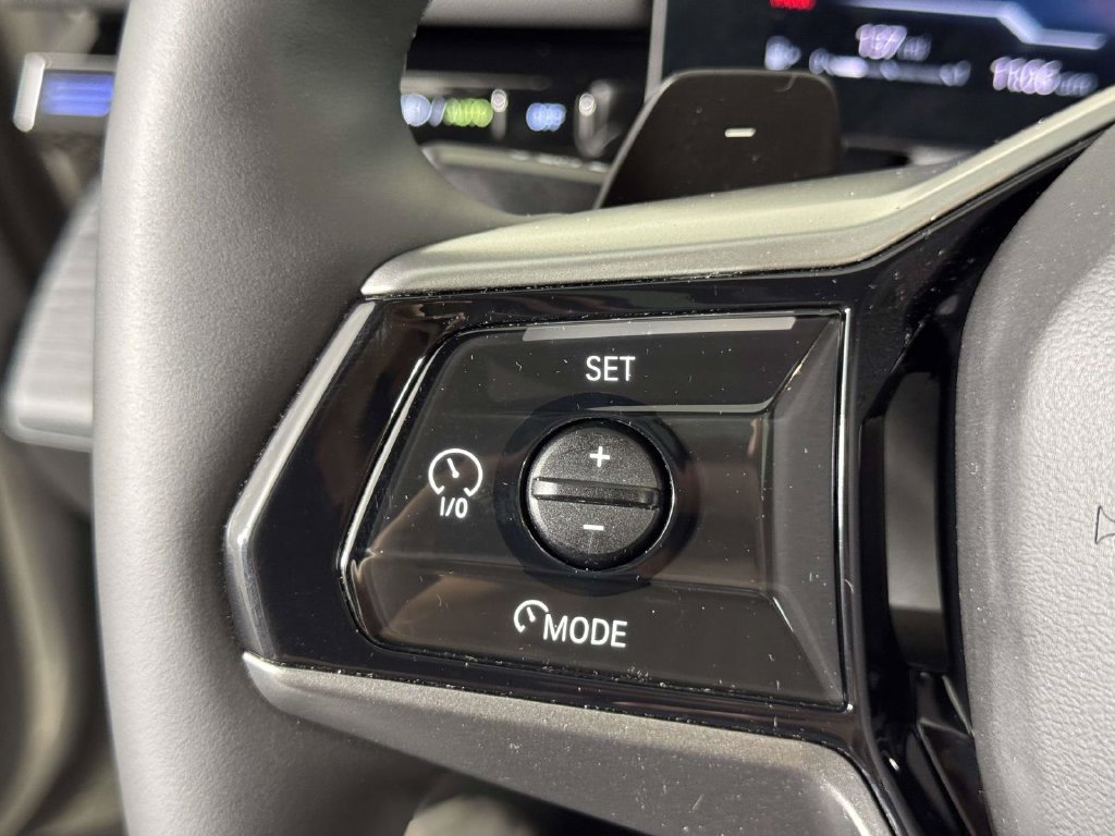 Used 2026 BMW 530i xDrive w/ Premium Package AWD/4WD image 21