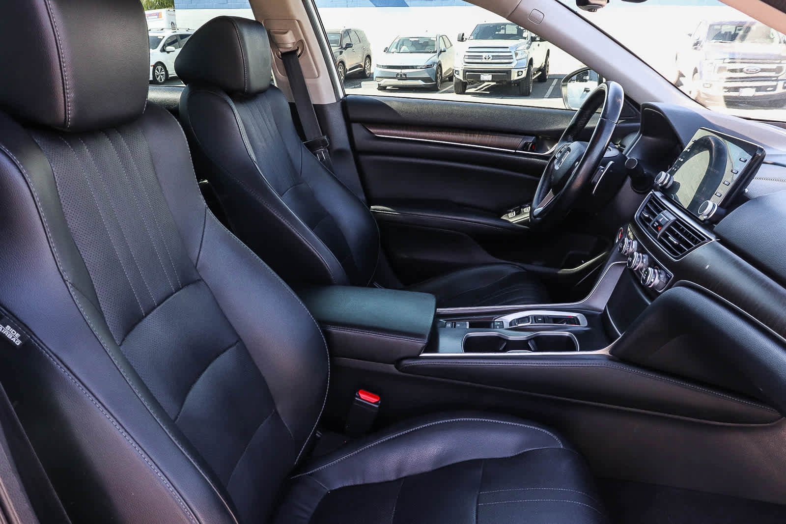 Used 2018 Honda Accord Touring image 23