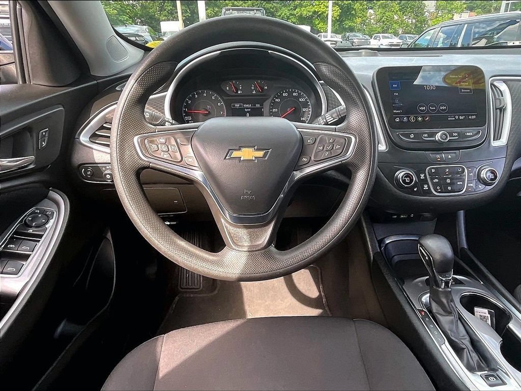 Used 2024 Chevrolet Malibu LT FWD image 17