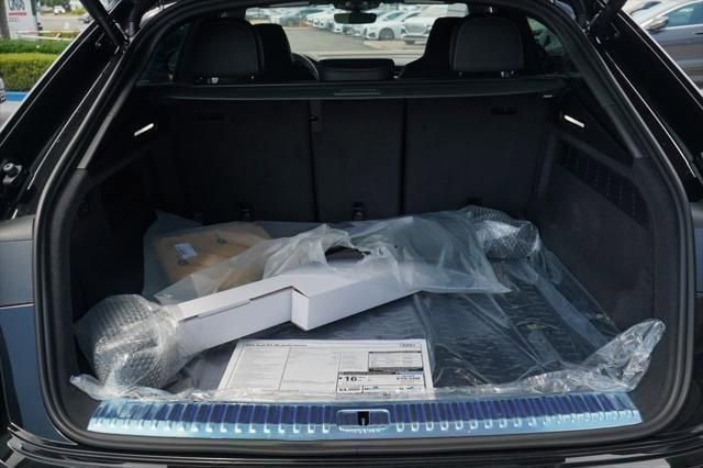 New 2025 Audi RS Q8 performance AWD/4WD image 11