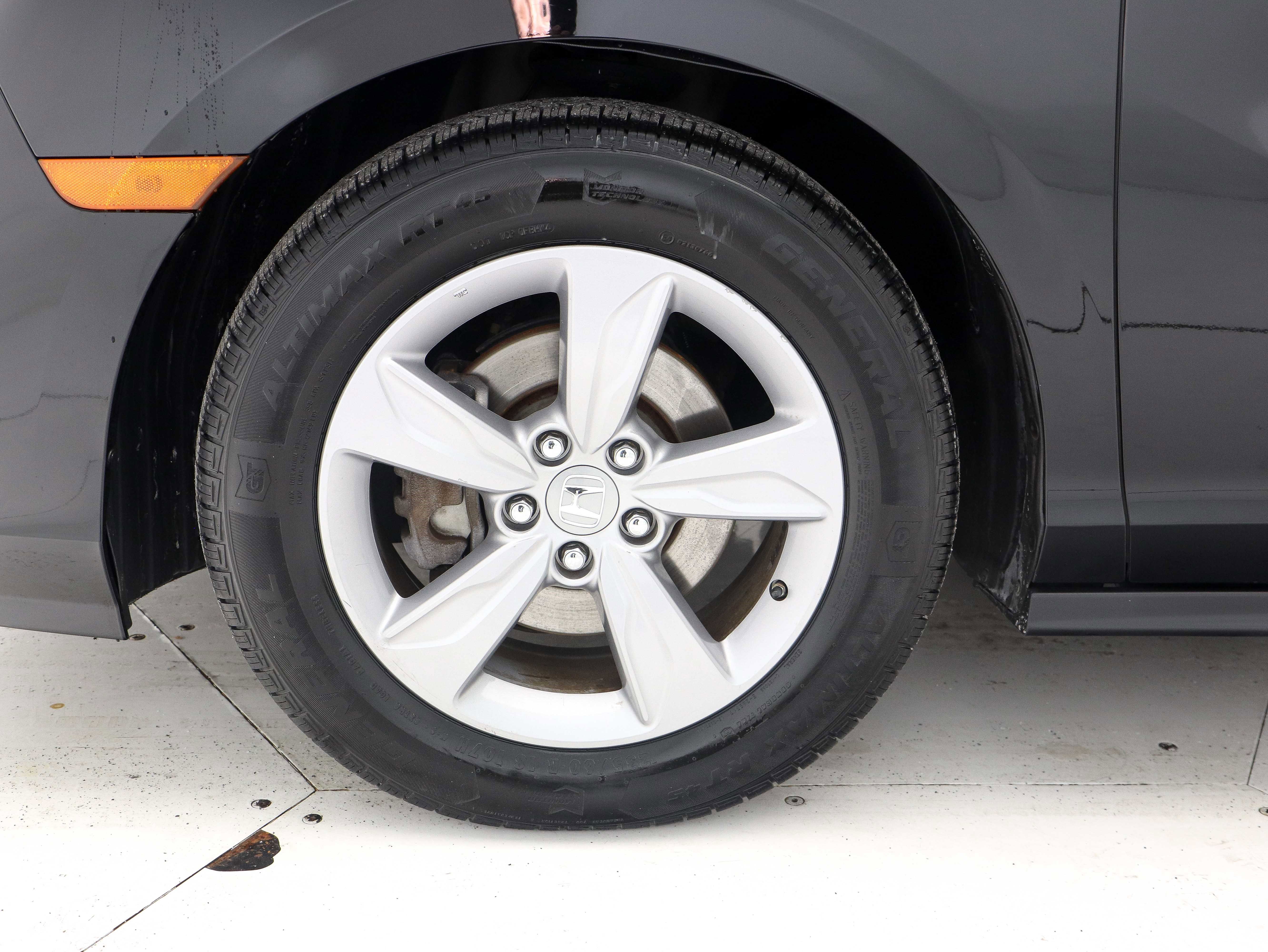 Used 2019 Honda Odyssey EX image 27