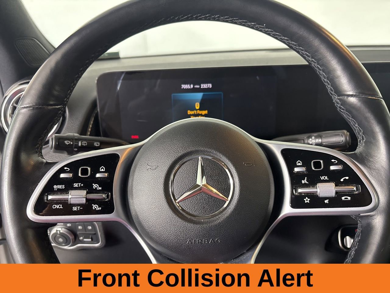 Used 2022 Mercedes-Benz GLB 250 4MATIC image 15