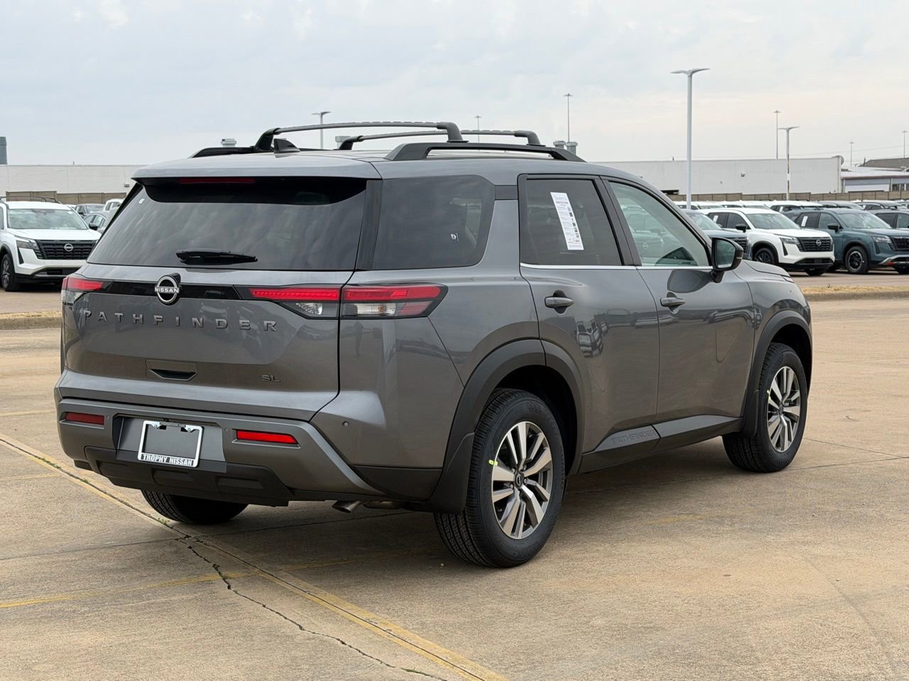 New 2026 Nissan Pathfinder SL image 5