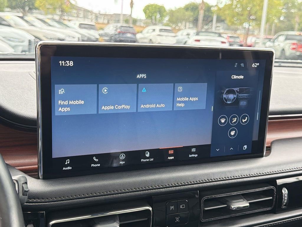 Used 2023 Lincoln Nautilus Reserve image 16